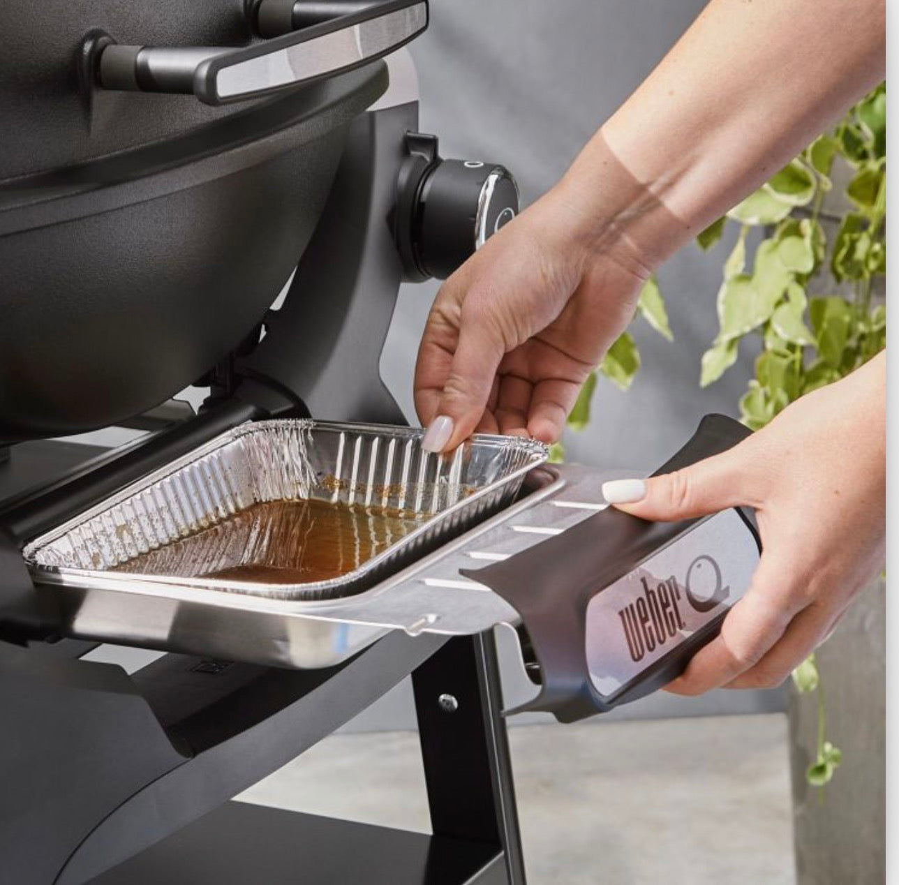 WEBER GASGRILL Q 1200N, BLACK + GASFLASCHENADAPTER